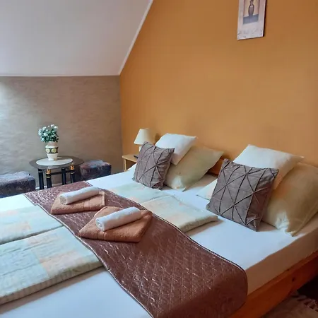 Apartment Alfa *