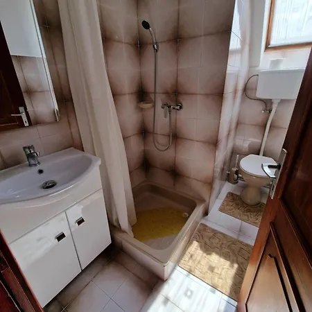 Apartment Alfa *